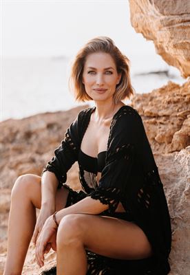 Jana Hoeck-12