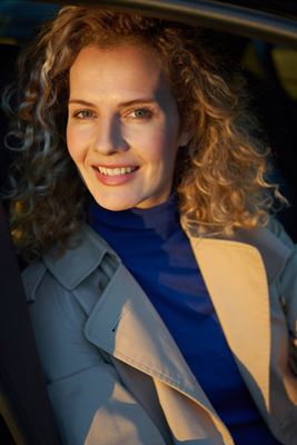 Elena-25