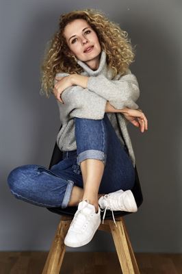 Elena-24