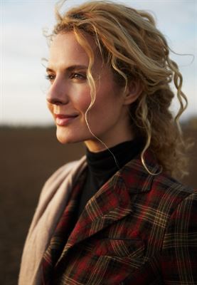 Elena-19
